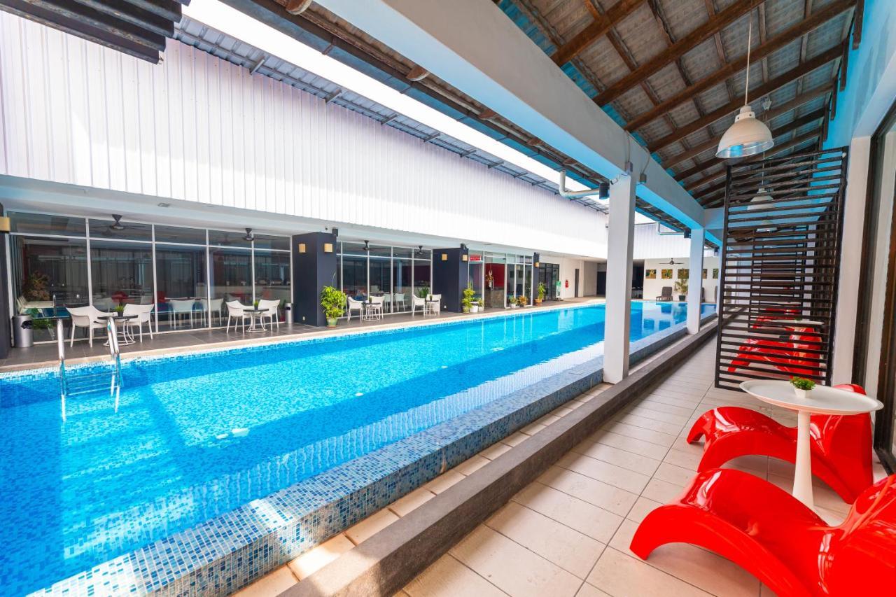 The Villa Langkawi Пантай Ченанг Екстериор снимка